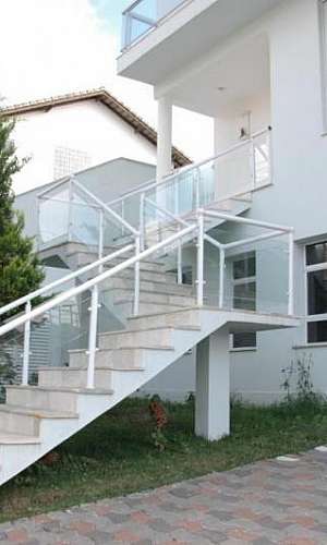 Corrimão de Alumínio Branco com Vidro Corrimão de Alumínio Branco com Vidro