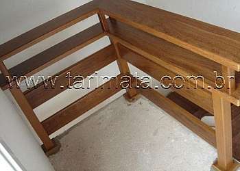 Corrimão e guarda corpo de madeira Corrimão e guarda corpo de madeira