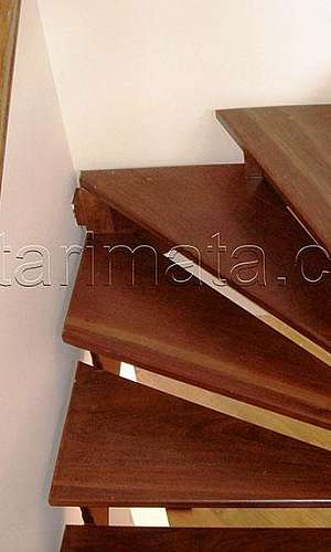 Corrimão para escada de madeira Corrimão para escada de madeira